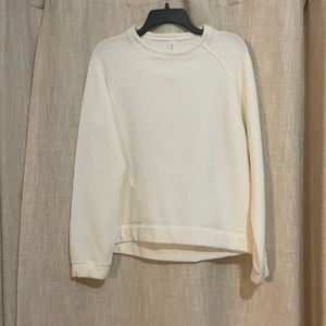 Lulu white pullover with pockets